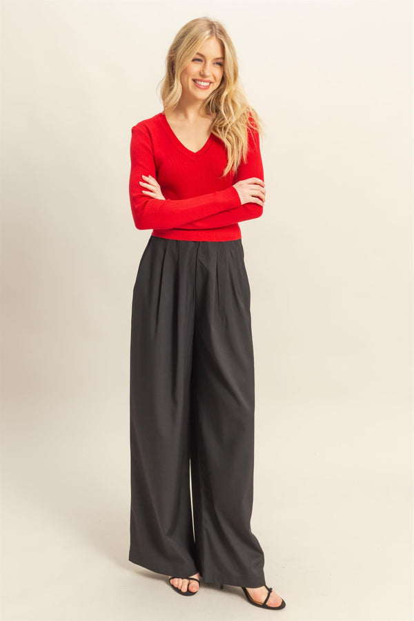 V-NECK FITTED SWEATER - RED