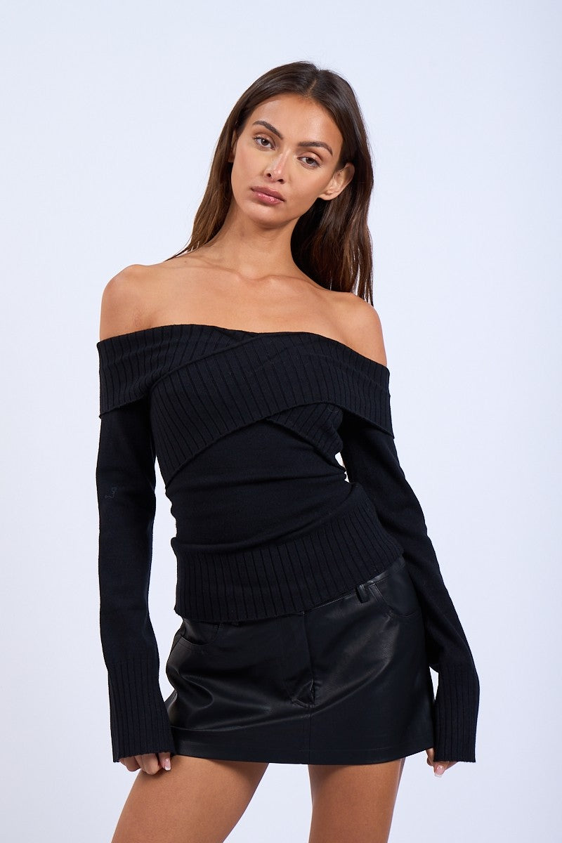CROSSSED OFF SHOULDER SWEATER - BLACK