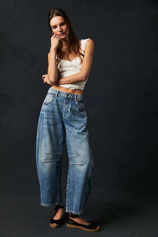 FREE PEOPLE GOOD LUCK MID-RISE BARREL JEANS - ULTRA LIGHT BEAM