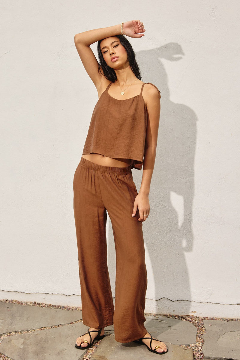 TIE SHOULDER BOXY CAMI TOP - TOBACCO BROWN