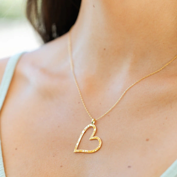 GILDED HEART PENDANT NECKLACE - GOLD