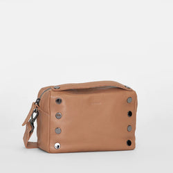 HAMMITT EVAN CROSSBODY SML - BISCOTTI/GUNMETAL