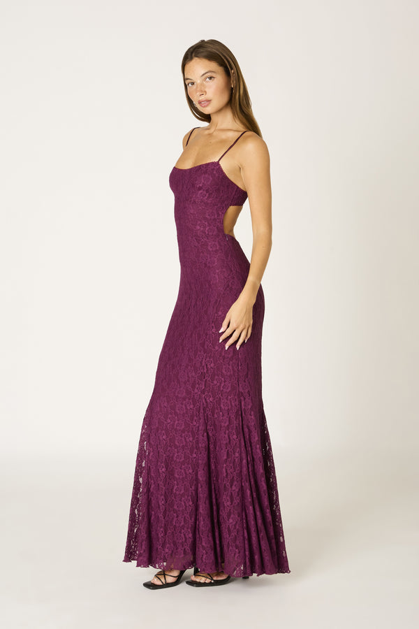 LACE SLIM FIT MAXI DRESS - PLUM