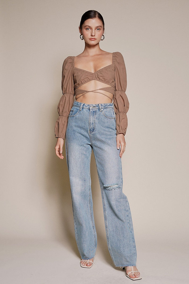 DISTRESSED DENIM JEANS - LIGHT WASH