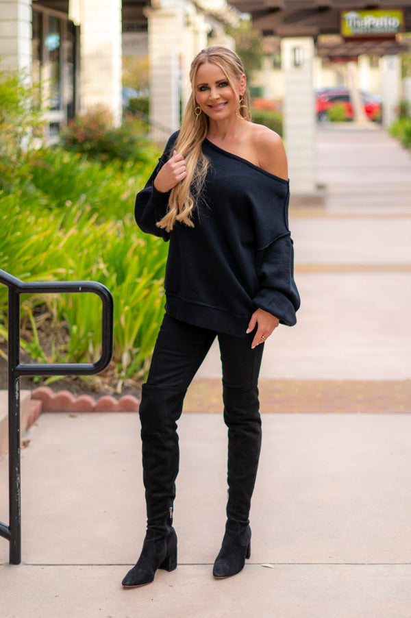 OVERSIZED PUFF SLEEVE SWEATER  - BLACK